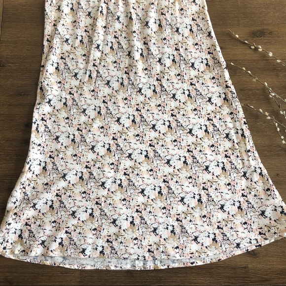 Floral Print Midi Skirt - Elasticized Waist - Picture 3 of 6